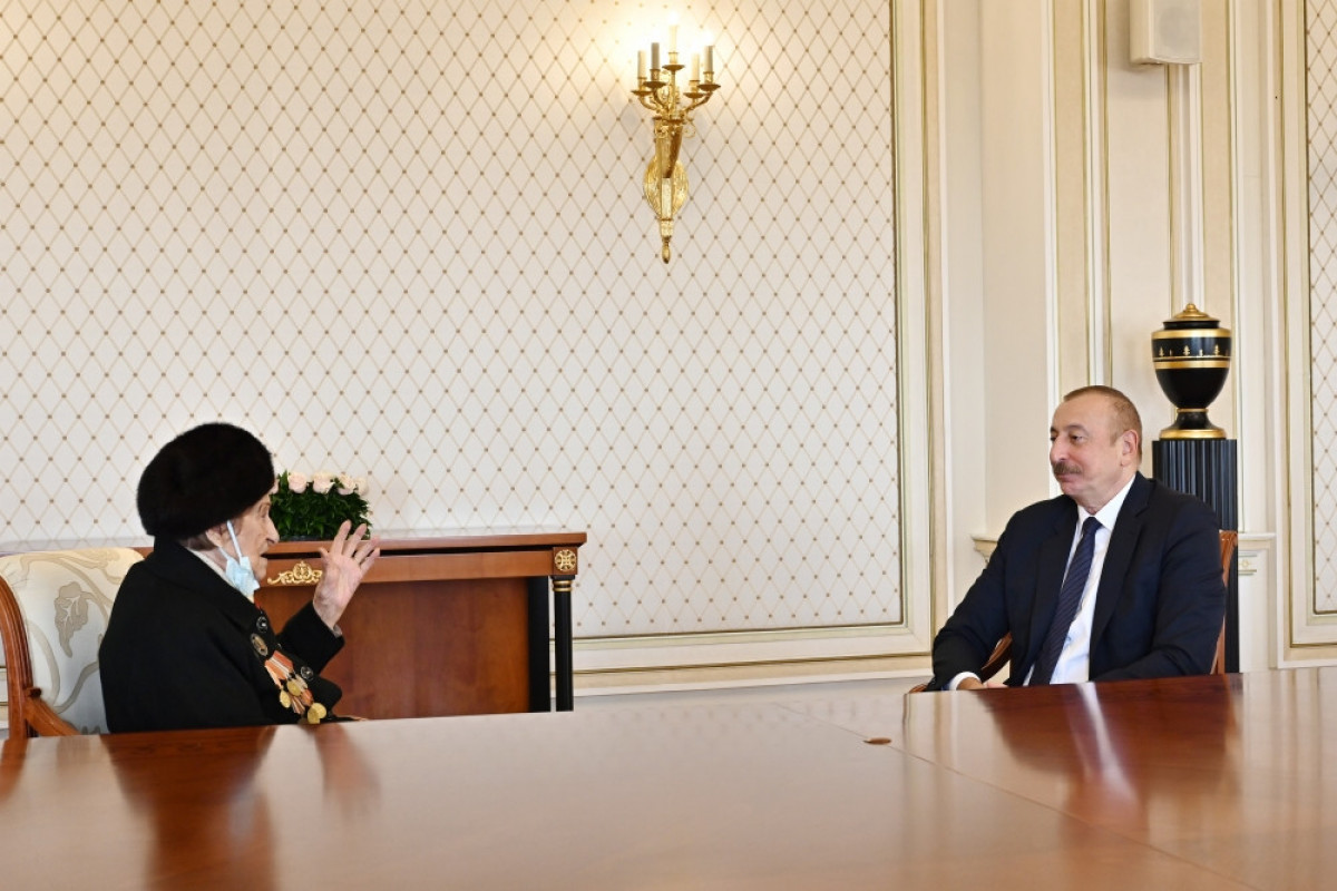 President Ilham Aliyev presents "Istiglal" order to Fatma Sattarova 