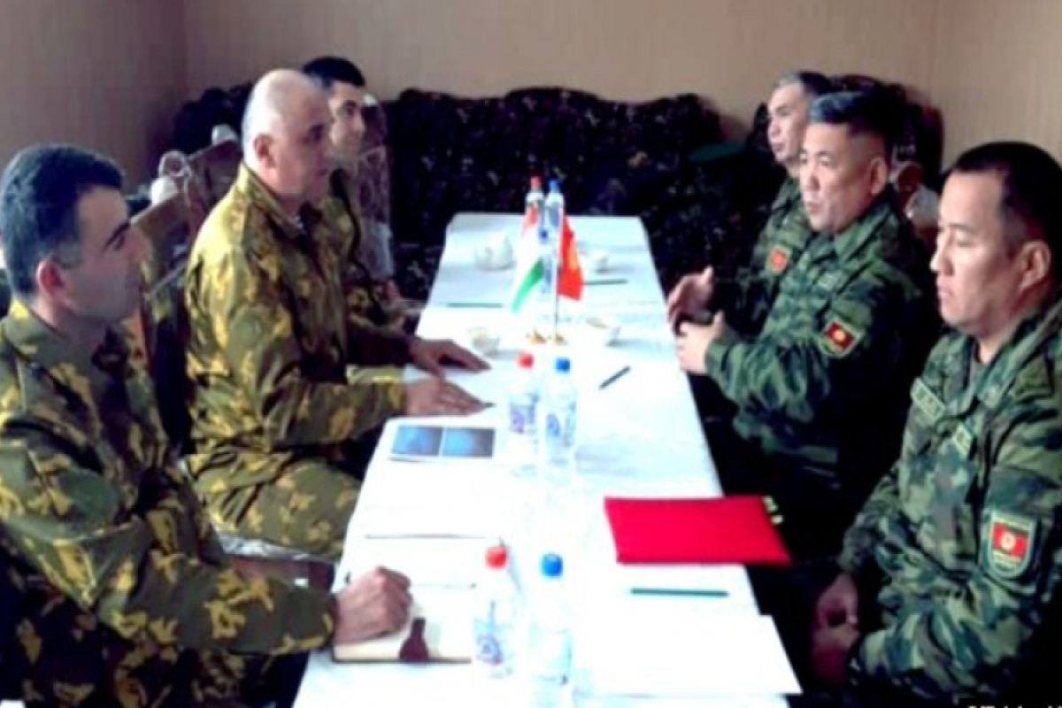 Kyrgyz and Tajik representatives meet to settle conflict on border