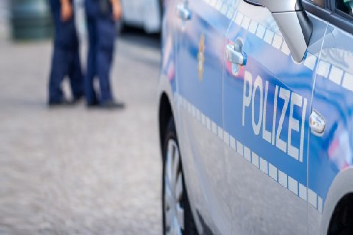 Almaniyada iki polis əməkdaşı güllələnib
