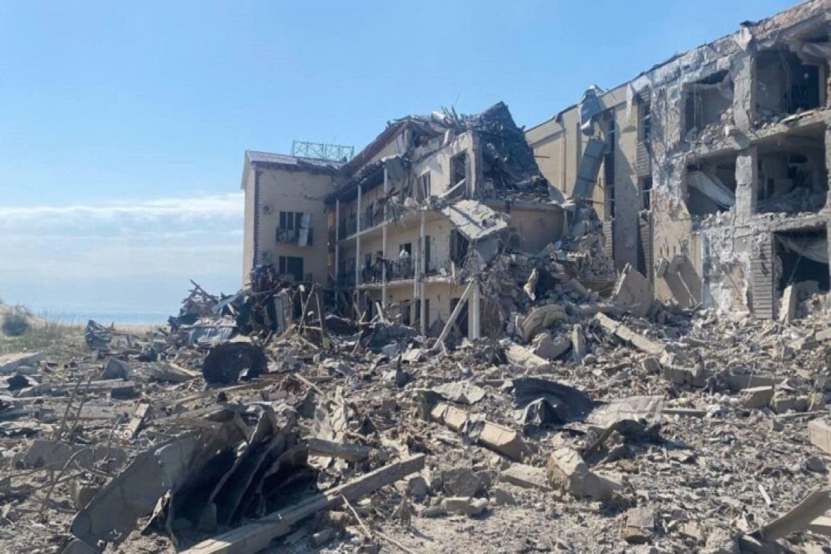 Ukraynada yaşayış binasının vurulması nəticəsində 10 nəfər ölüb