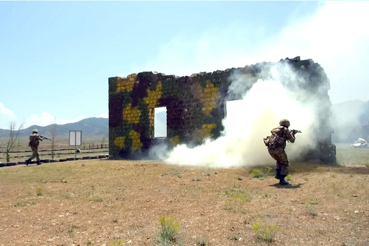 В подразделениях коммандос азербайджанской армии проходят учебные занятия-ВИДЕО 