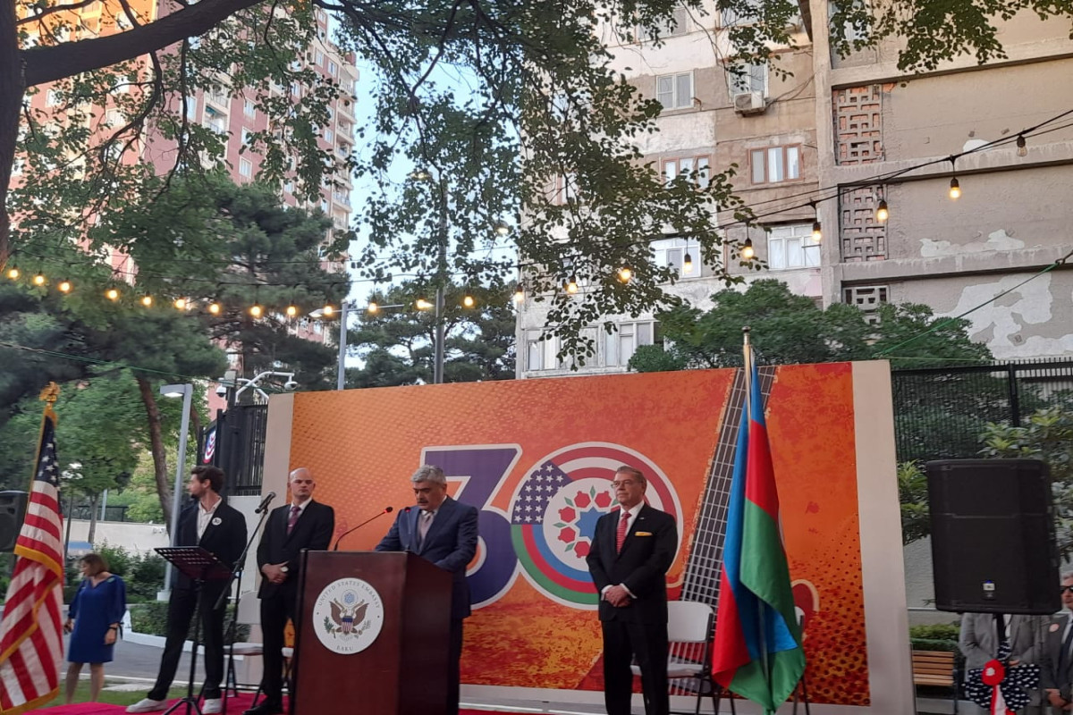 Посол США: Отношения с Азербайджаном развиваются в позитивном направлении