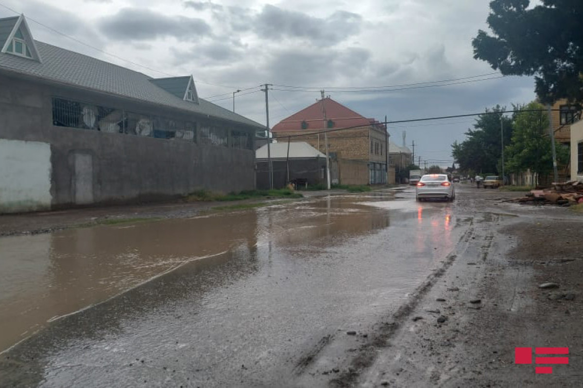 Проливные дожди создали проблемы в Гяндже