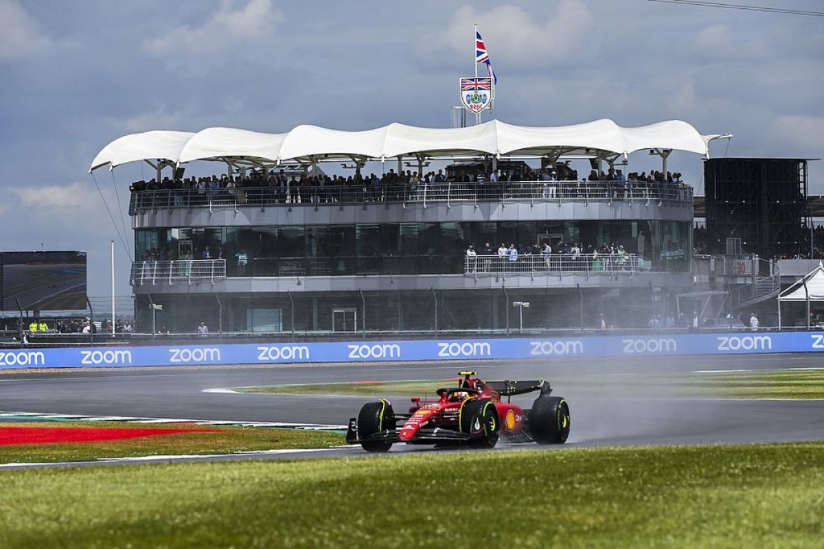 Карлос Сайнс выиграл Гран-при Великобритании «Формулы-1»
