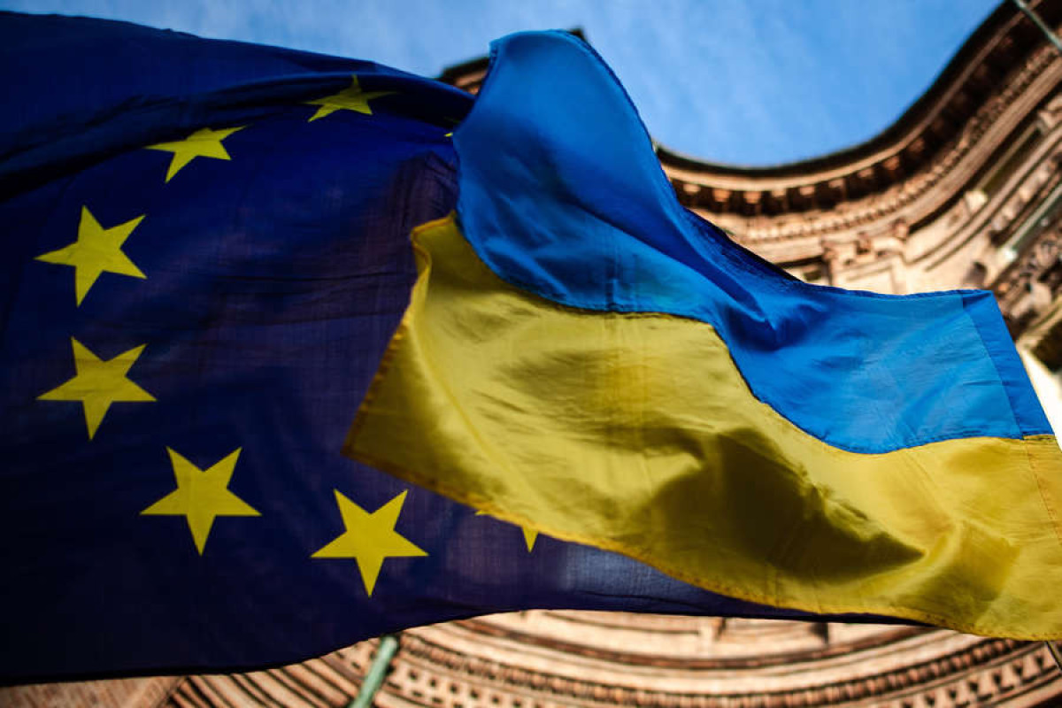 Bloomberg: ЕС может предоставить Украине €500 млрд на восстановление страны
