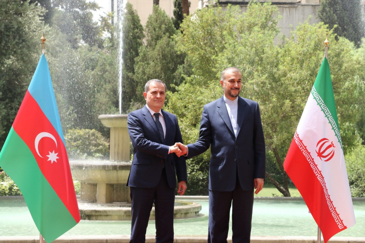 Minister of Foreign Affairs of Azerbaijan Jeyhun Bayramov has met with Iranian Minister of Foreign Affairs Hossein Amir-Abdollahian