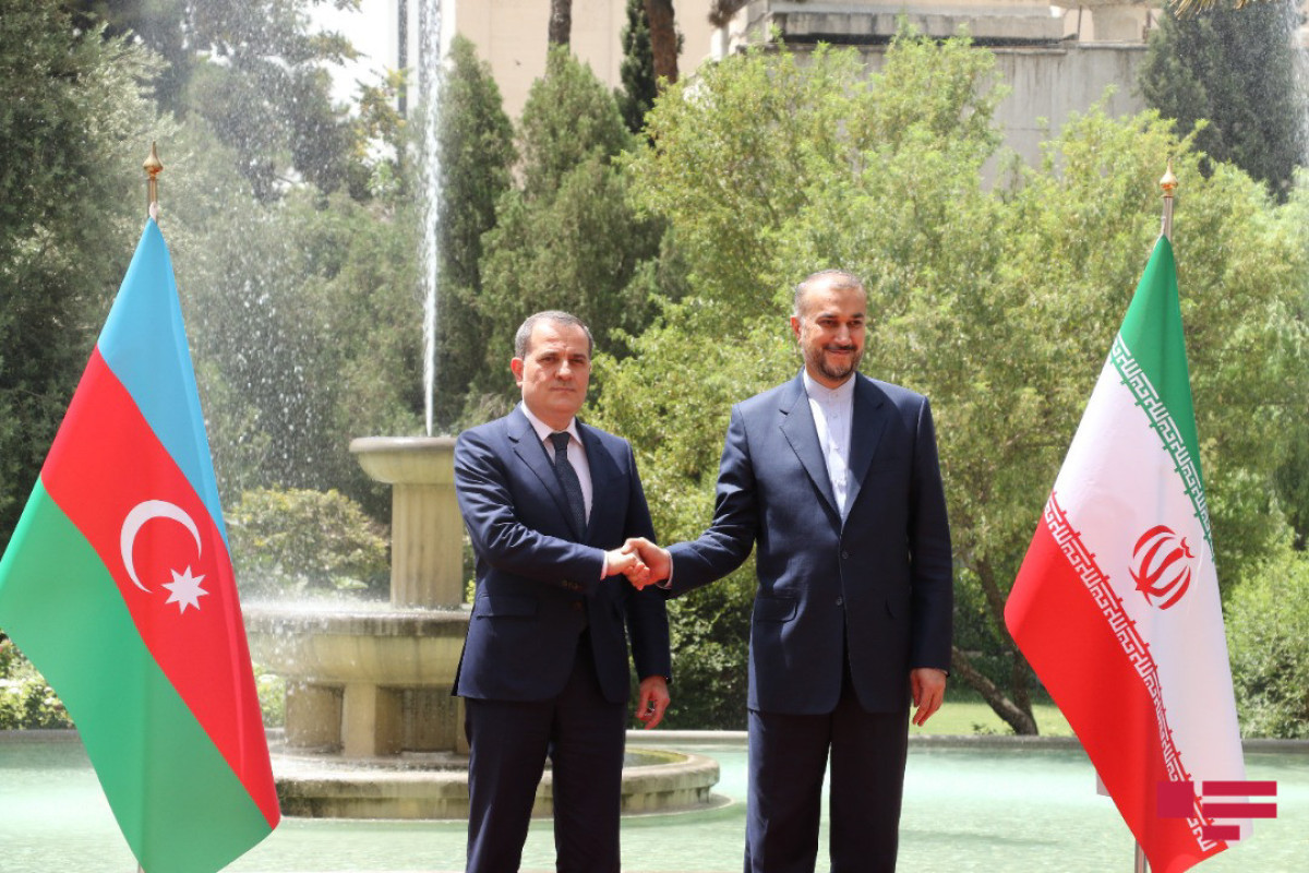 Главы МИД Ирана и Азербайджана встретились в Тегеране