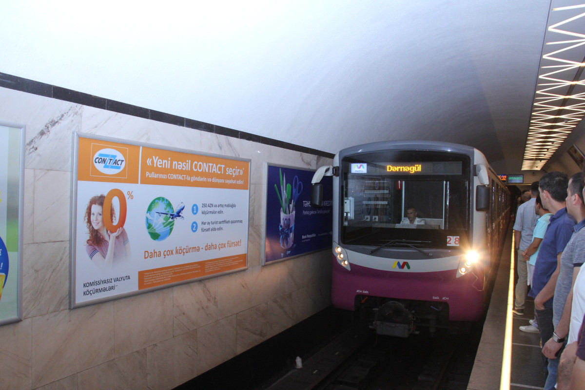 Бакинское метро перешло на летний график
