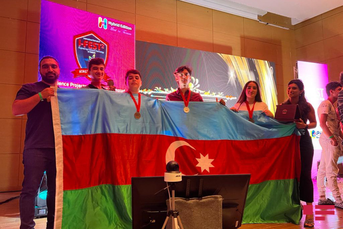Students of European Azerbaijan School in the I-Fest Tunisia