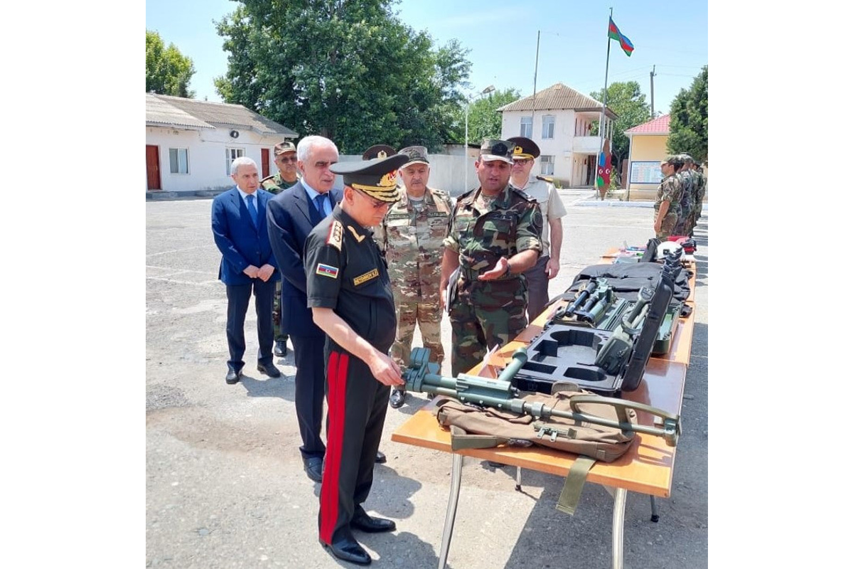 Кямаледдин Гейдаров посетил новосозданный полк специального назначения МЧС в Барде 