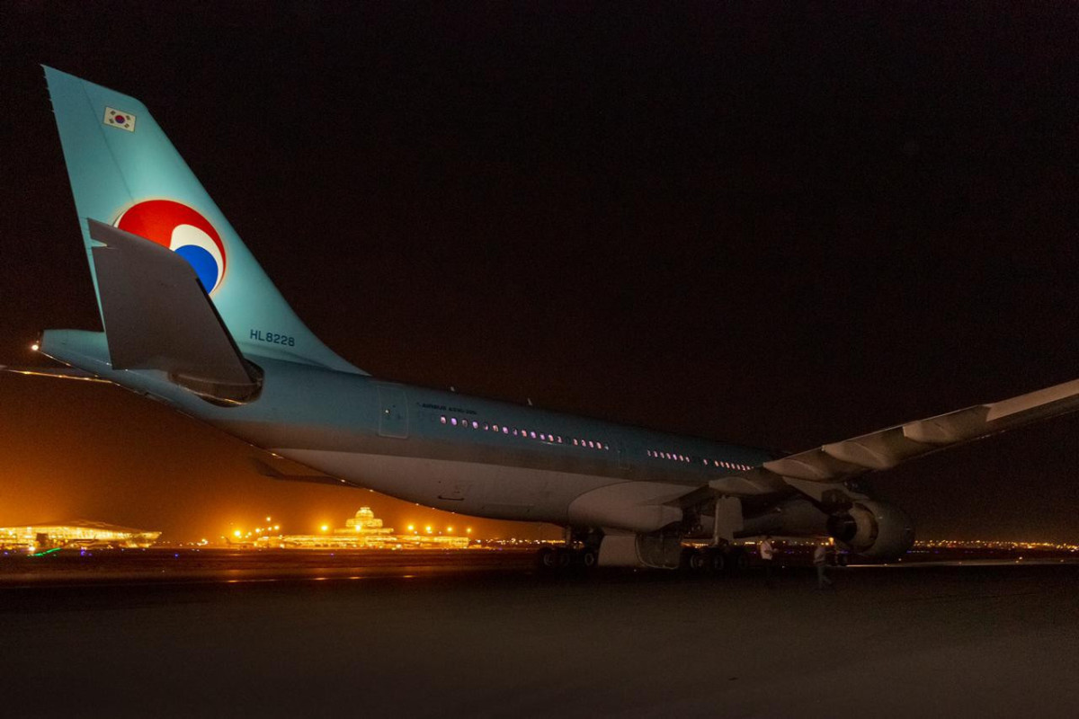Самолет Korean Air совершил аварийную посадку в Баку-ВИДЕО 