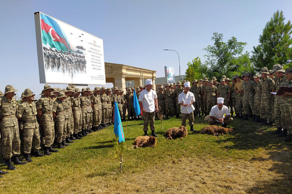 Azərbaycan Ordusunda Qurban bayramı belə keçirilib - FOTO 