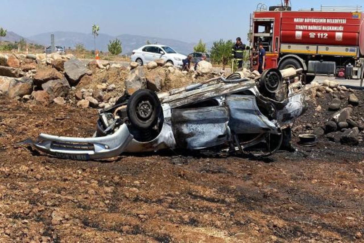 Türkiyədə yol qəzasında bir ailənin 4 üzvü ölüb