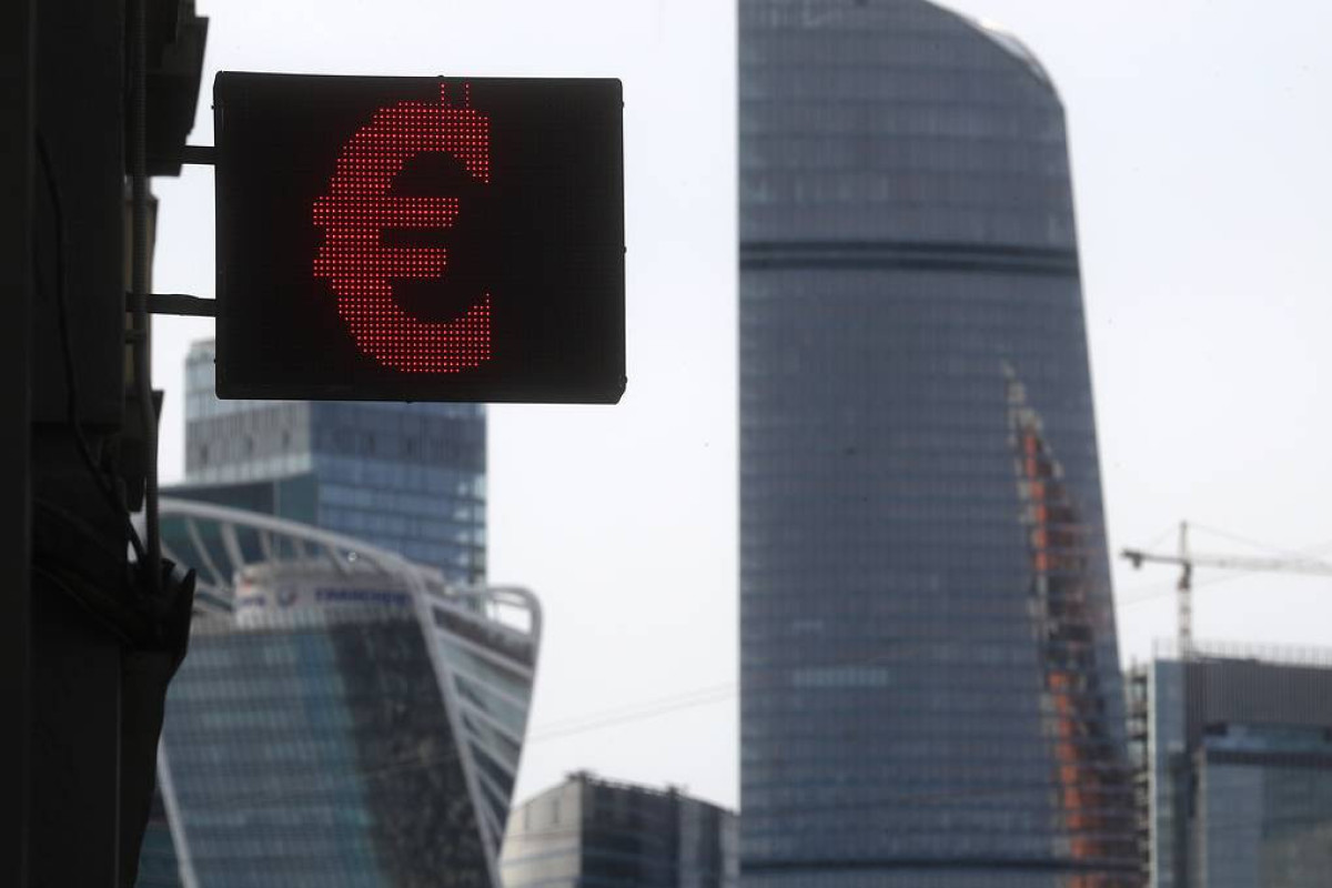 Euro hits parity against dollar first since December 2002 — Forex Capital Markets