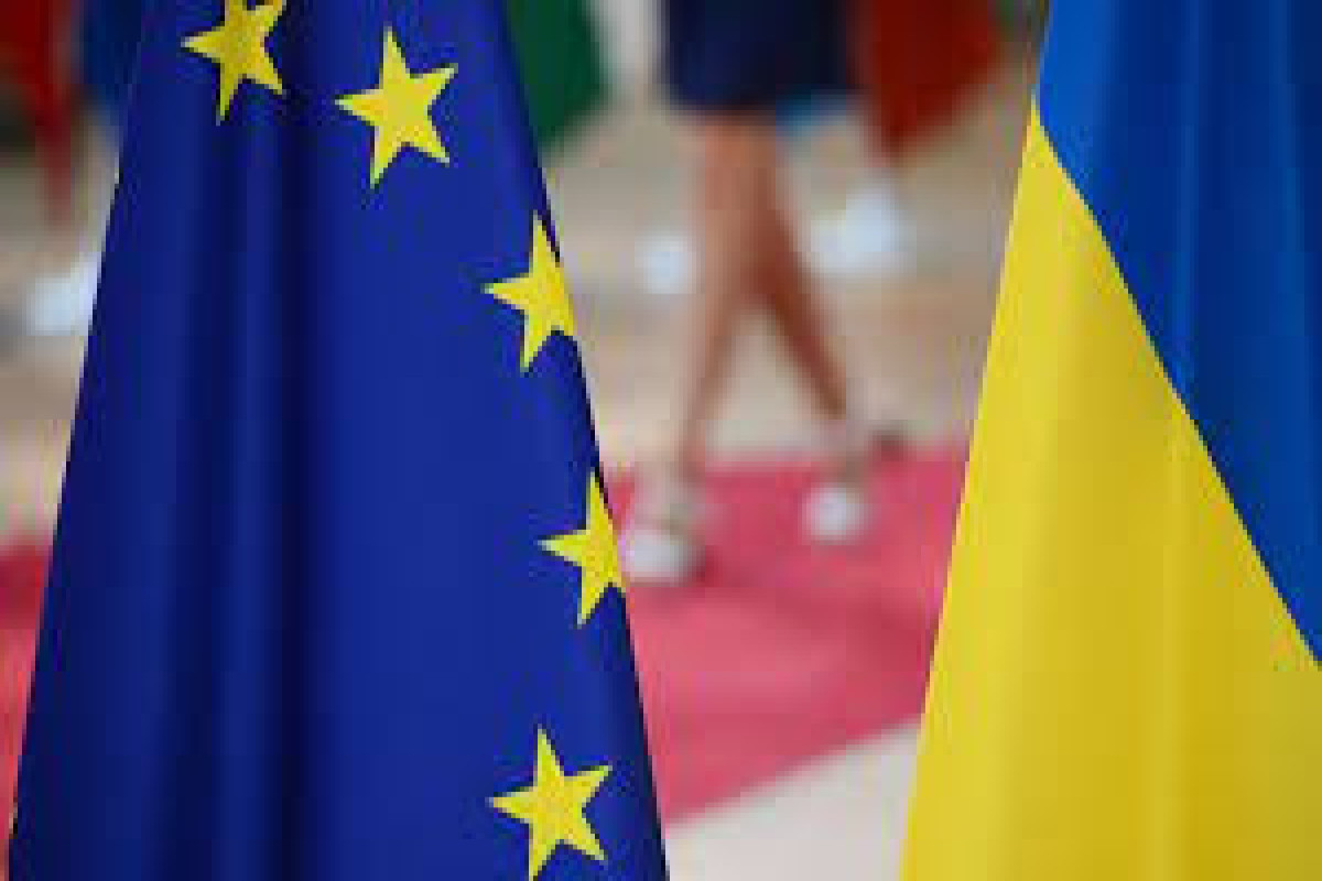 ЕС изучает возможность выделить на поставки оружия на Украину дополнительно €500 млн