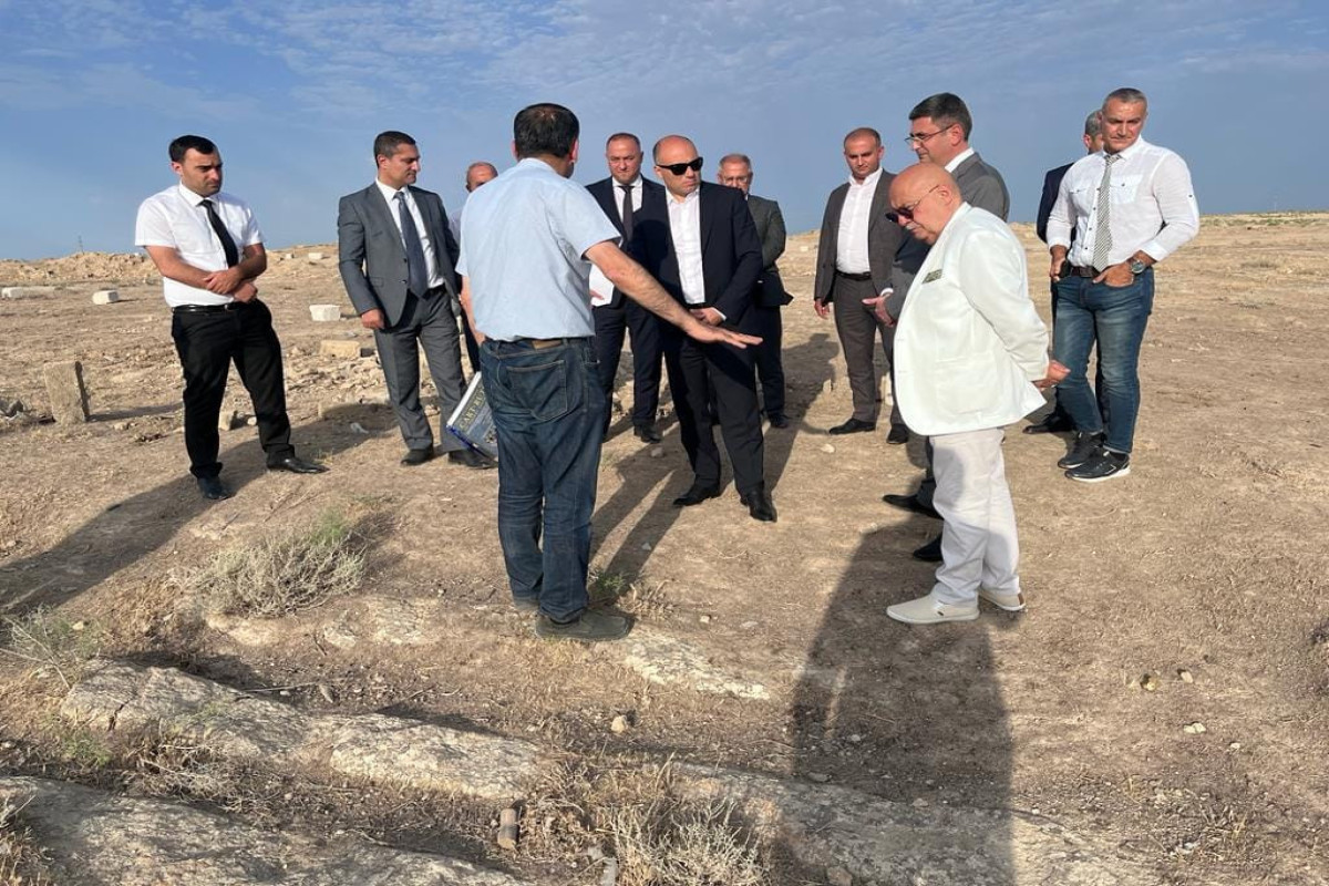 Министр культуры осмотрел исторические памятники в Тюркане, дал поручения-ФОТО 