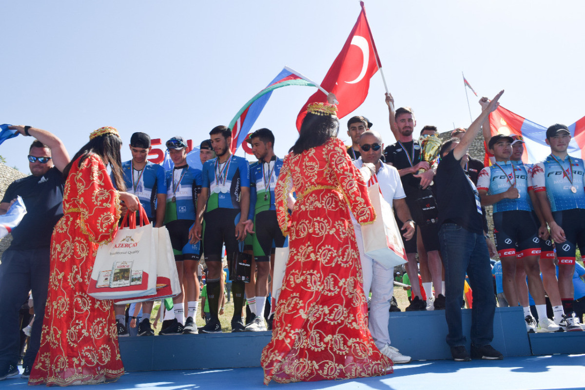 “Azerçay” “Əziz Şuşa” adlı beynəlxalq velosiped yarışını dəstəklədi - FOTO 