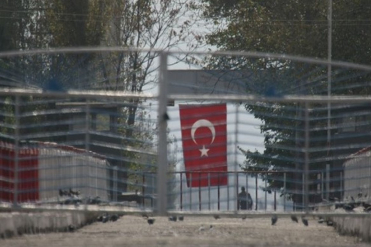 KİV: Türkiyə-Ermənistan sərhədinin minalardan təmizlənməsinə başlanılıb