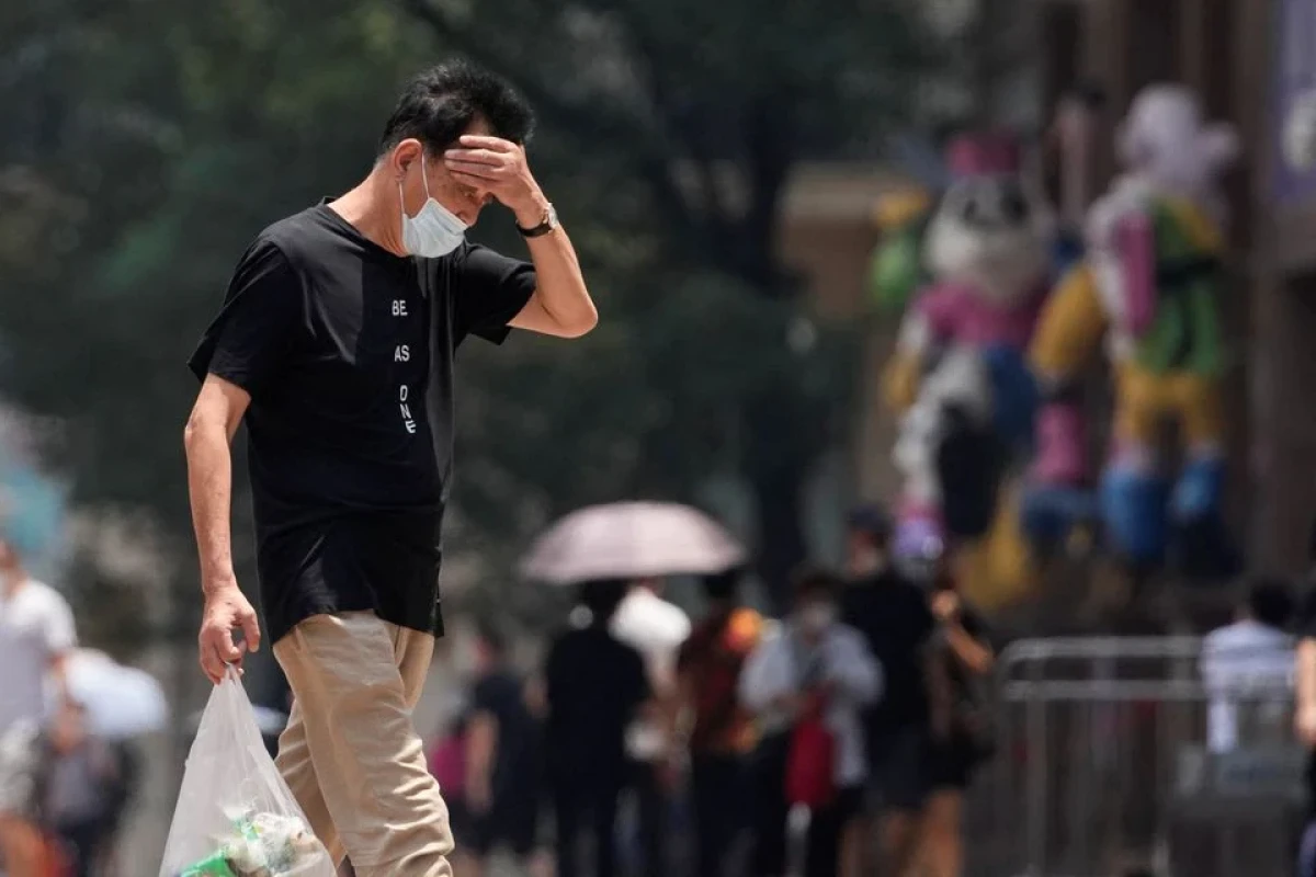 Shanghai issues third heatwave red alert for this summer