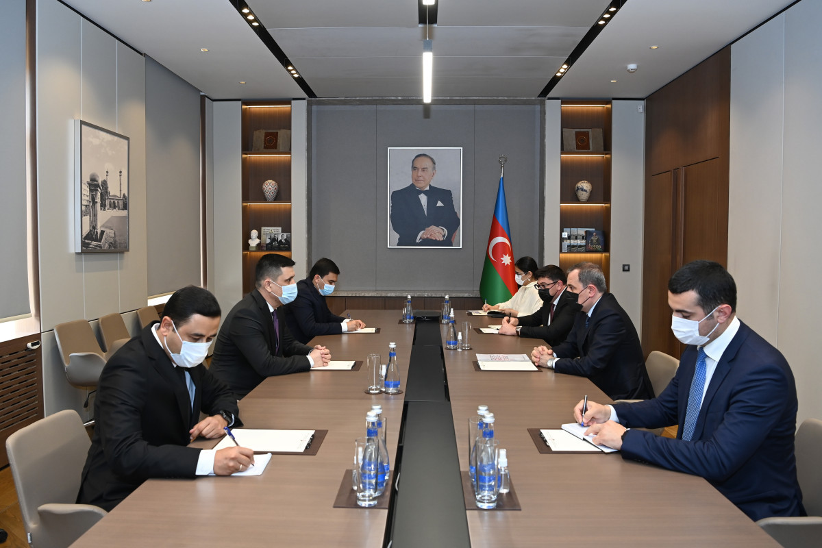 Azerbaijani FM received Turkmen Ambassador