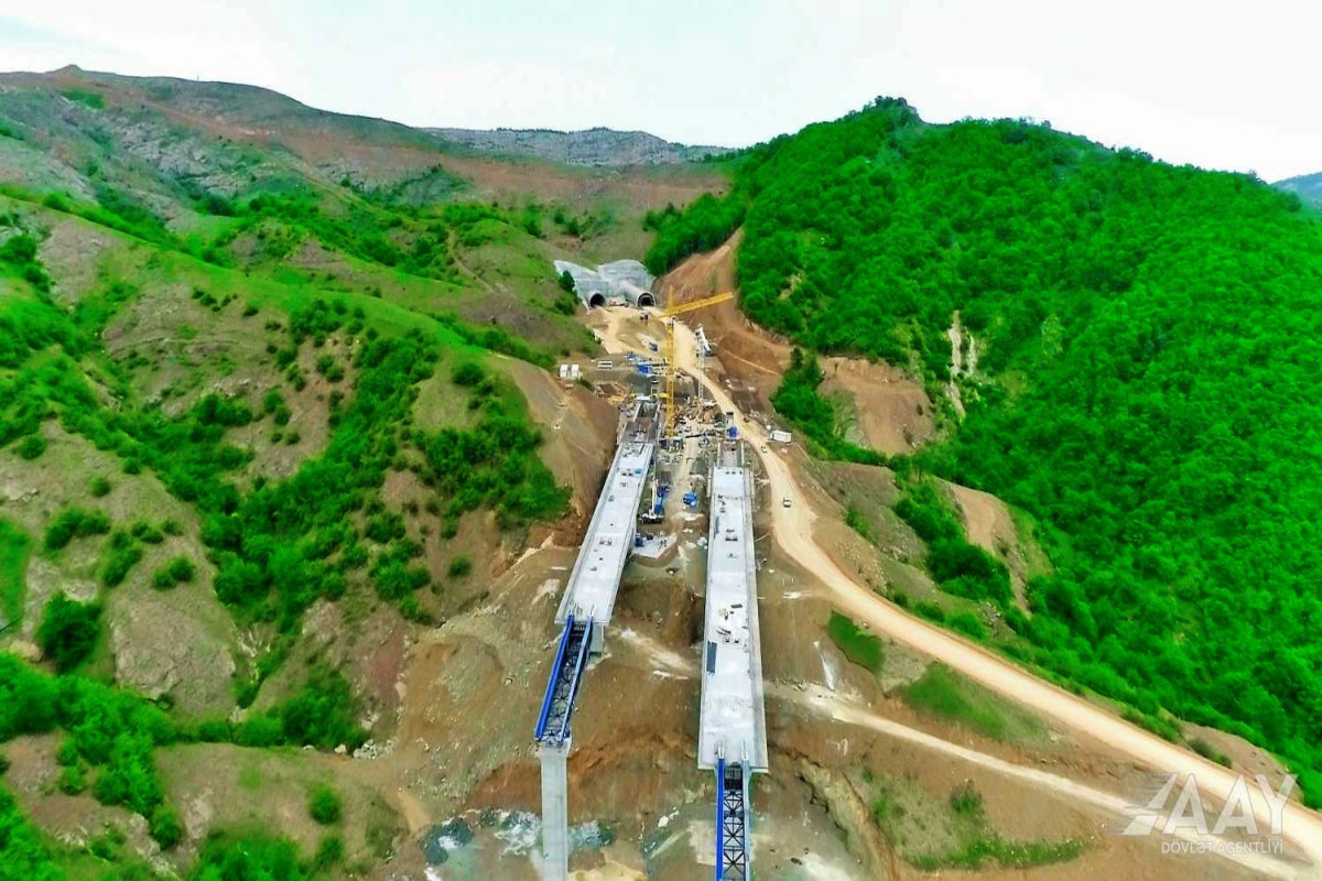 Azərbaycanda ilk dəfə Əhmədbəyli-Füzuli-Şuşa yolunda viaduklar inşa edilir   - FOTO  - VİDEO 