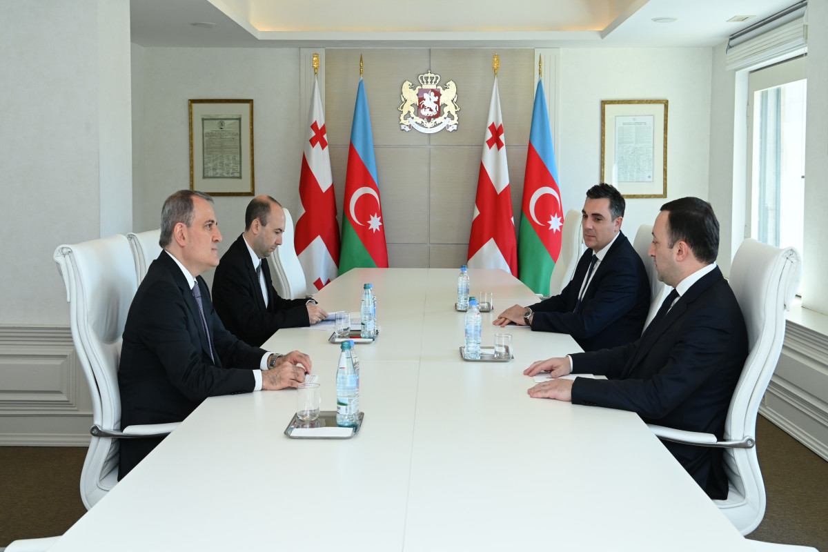 Qaribaşvili Azərbaycan və Ermənistan XİN rəhbərlərinin görüşünün əhəmiyyətindən danışıb