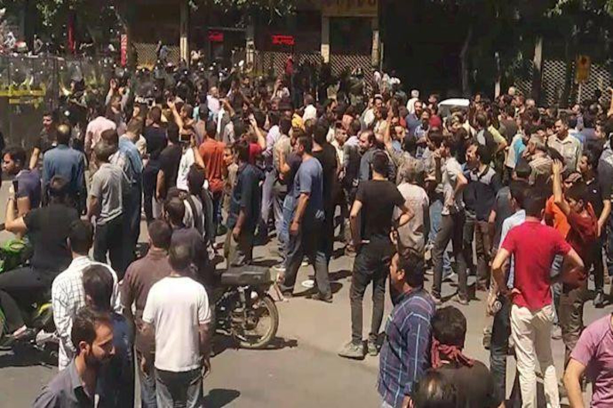 В Иране пенсионеры провели акцию протеста