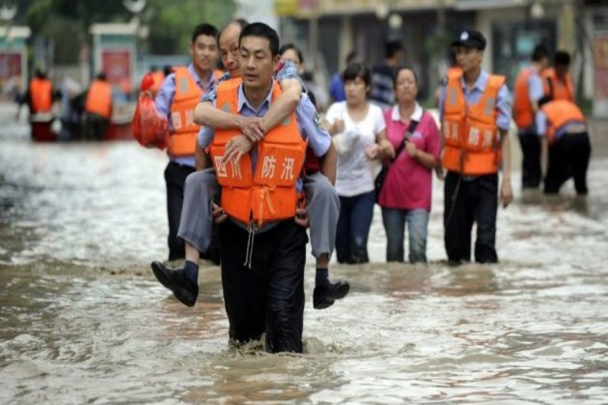 СМИ: шесть человек погибли после наводнения на юго-западе Китая