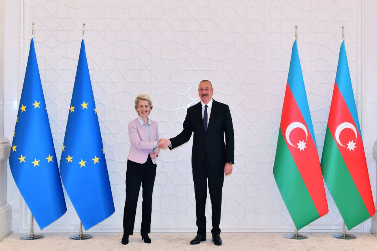 Azerbaijani President, President of European Commission hold expanded meeting