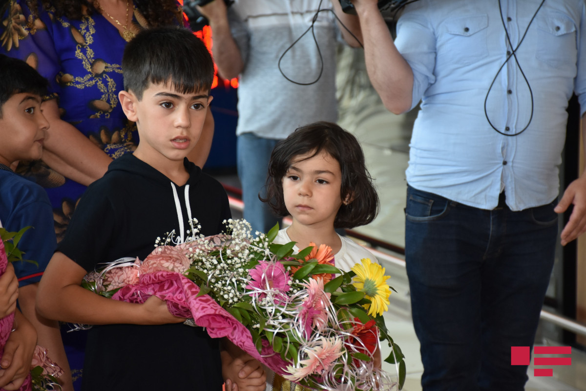 First group of Azerbaijani pilgrims returns from Hajj-UPDATED 