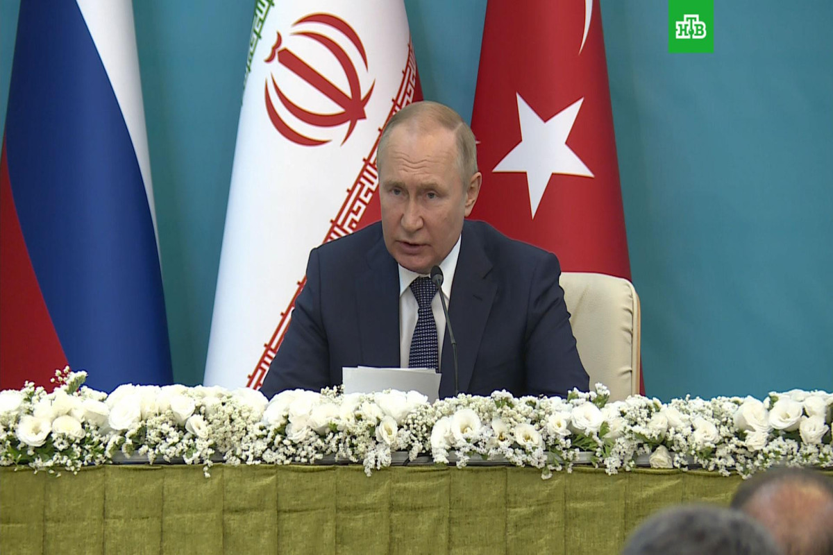 Putin: Fəratətrafı ərazilər Suriyanın nəzarətinə keçməlidir