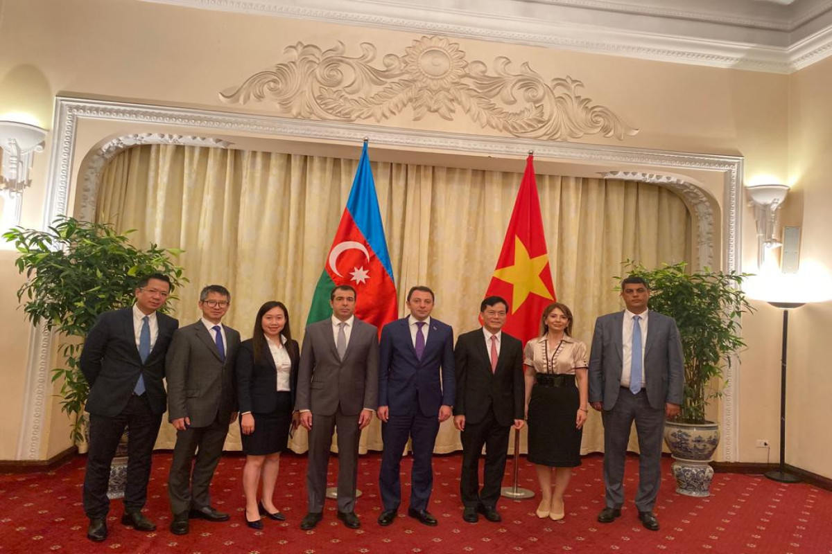 Azerbaijani, Vietnam MFAs hold political consultations