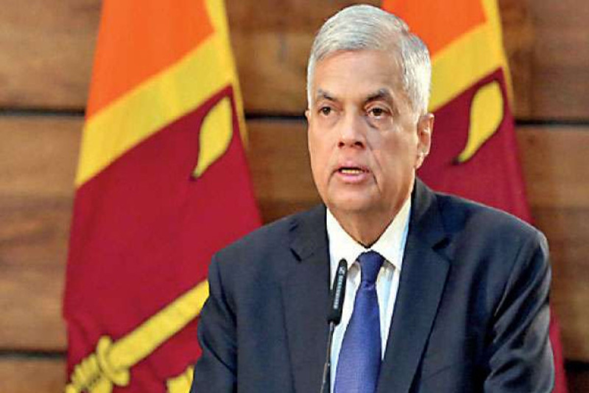 Парламент Шри-Ланки избрал президентом премьер-министра, которого требовали уйти в отставку