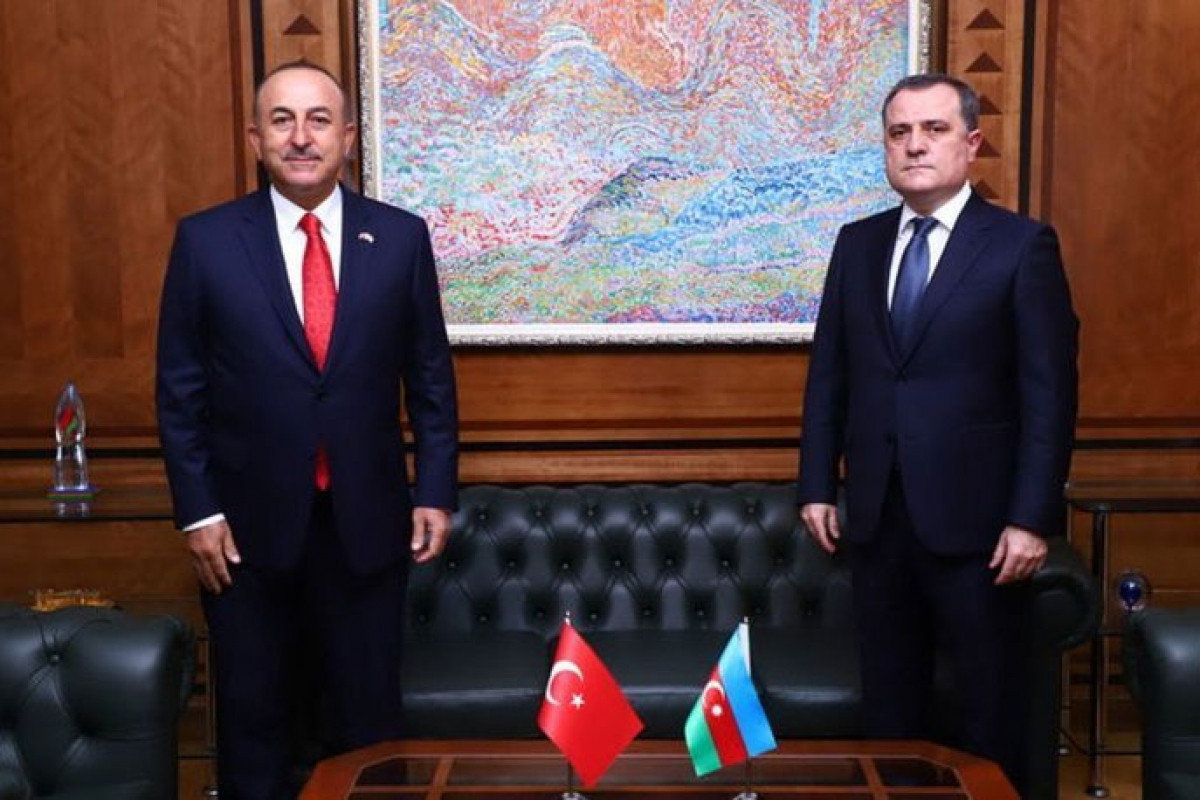 Ceyhun Bayramov və Çavuşoğlu regional vəziyyəti müzakirə edib - YENİLƏNİB 
