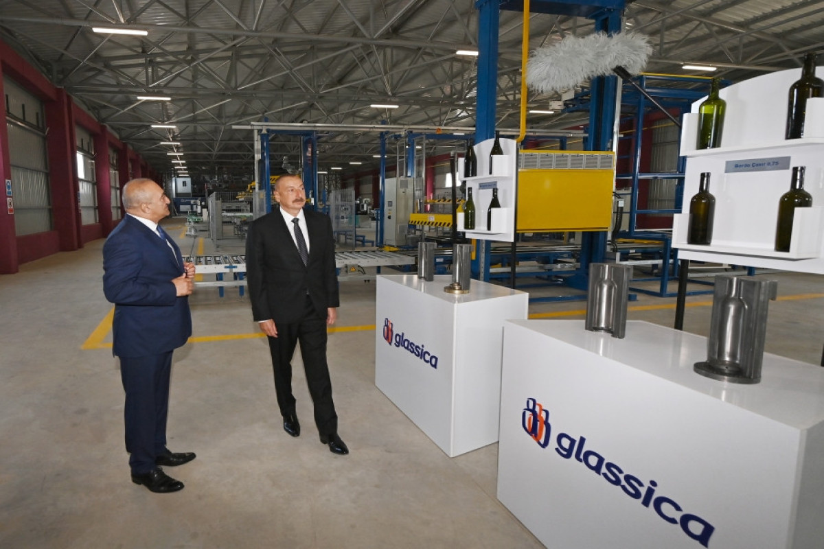 Президент принял участие в открытии новых производственных предприятий в Сумгайытском химическом промпарке-ОБНОВЛЕНО 