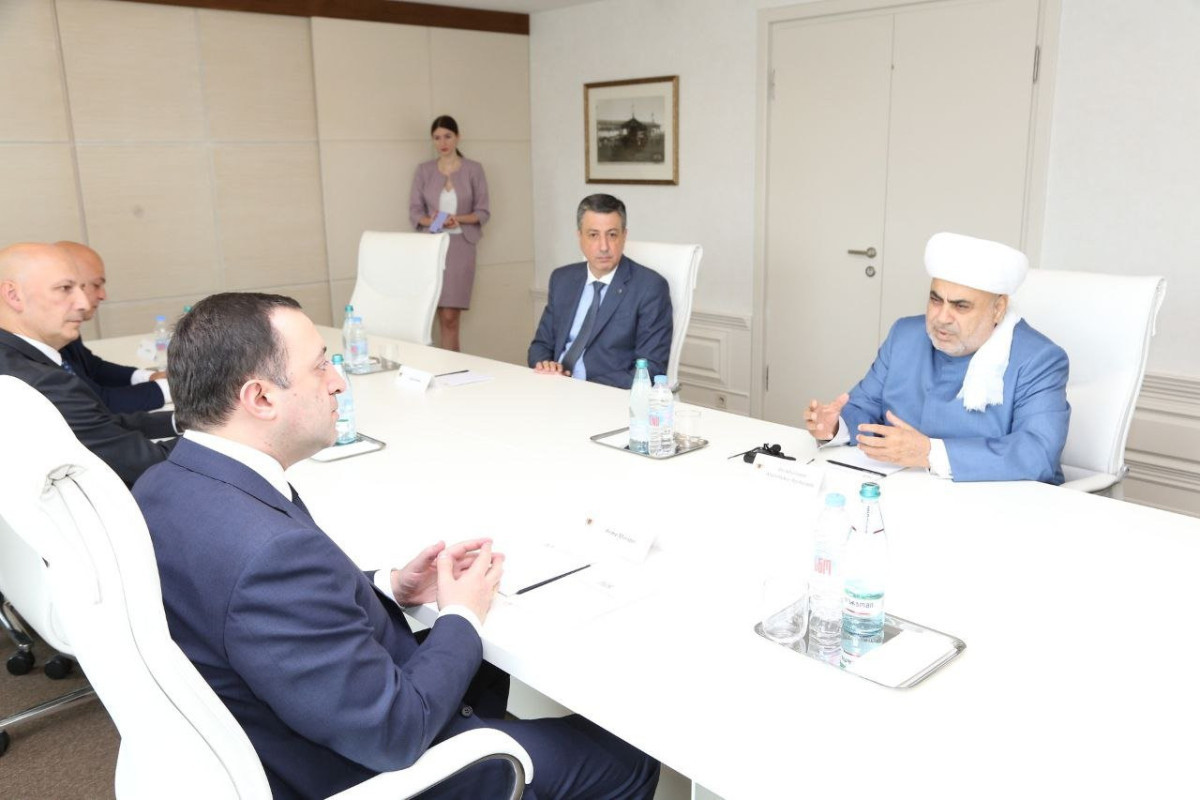 Встреча Аллахшукюра Пашазаде с премьер-министром Грузии Ираклием Гарибашвили