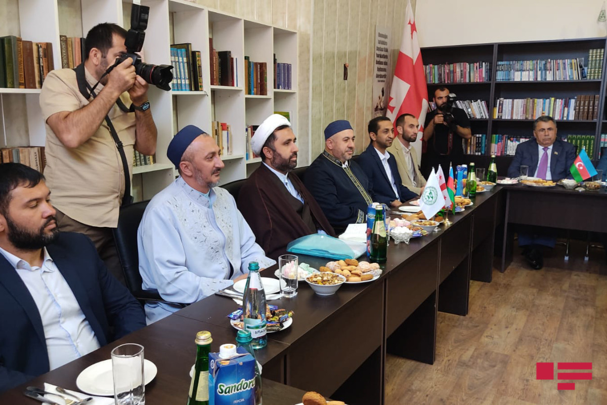 Аллахшукюр Пашазаде посетил мечеть "Джума" в Тбилиси-ФОТО 