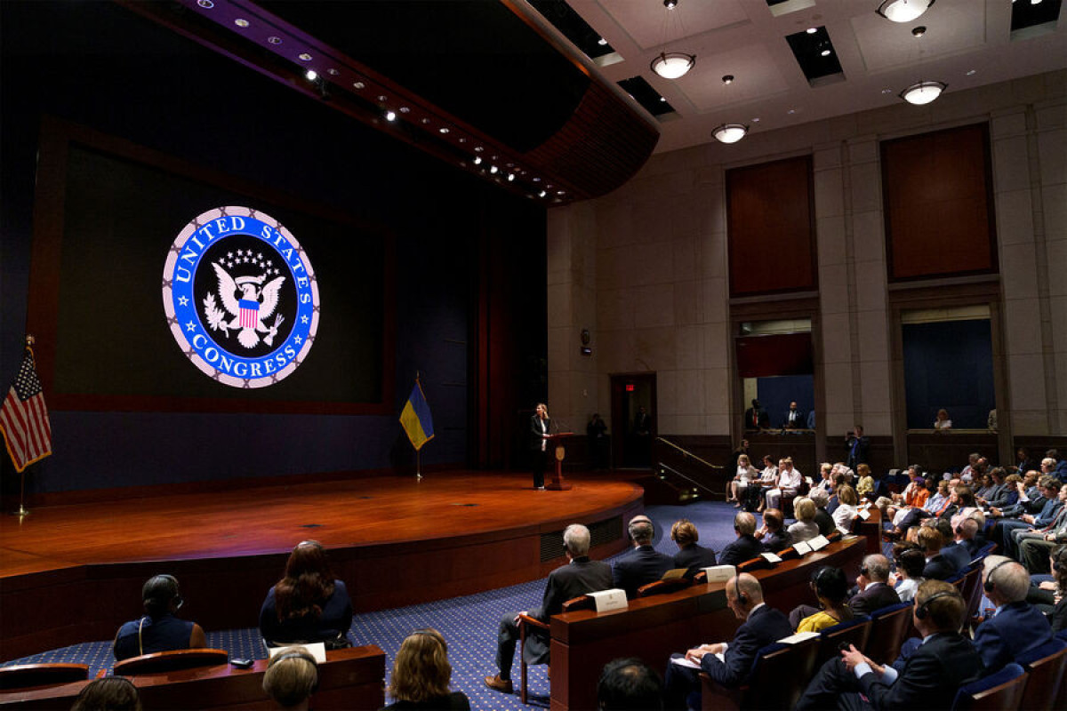 Конгрессмены призвали США направить военных советников на Украину