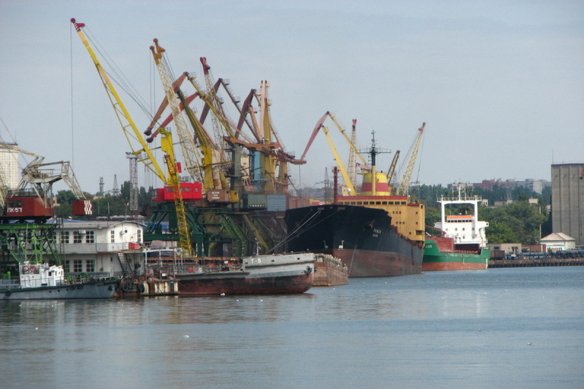 Russian forces strike Mykolaiv port infrastructure - mayor