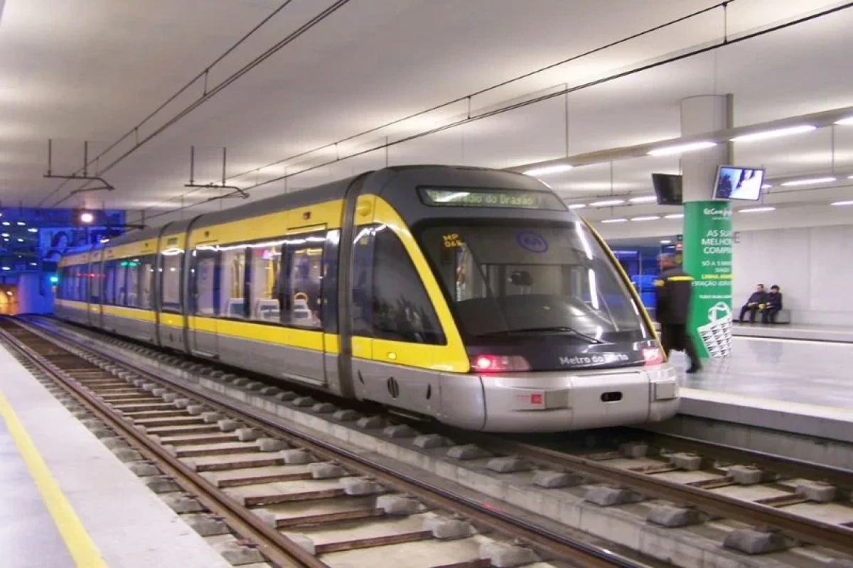 First subway train for Portuguese metro project rolls off production line