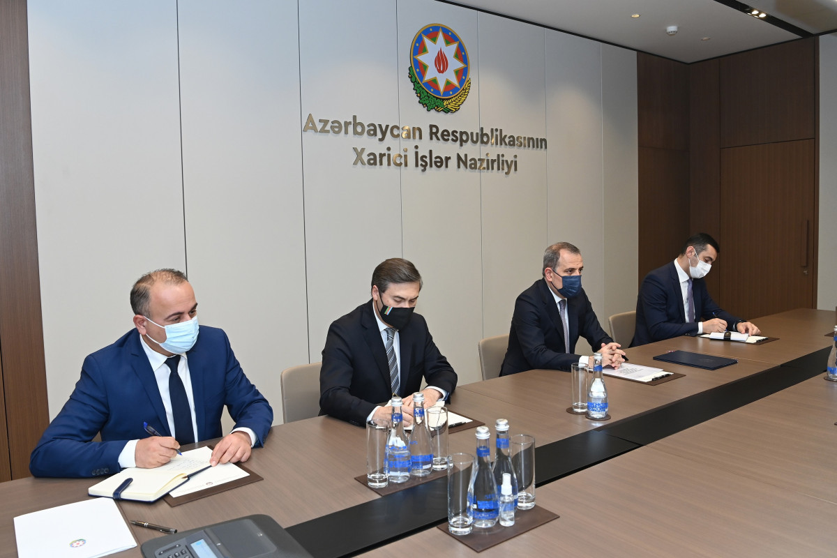 Azerbaijan's FM receives new ambassador of Slovakia