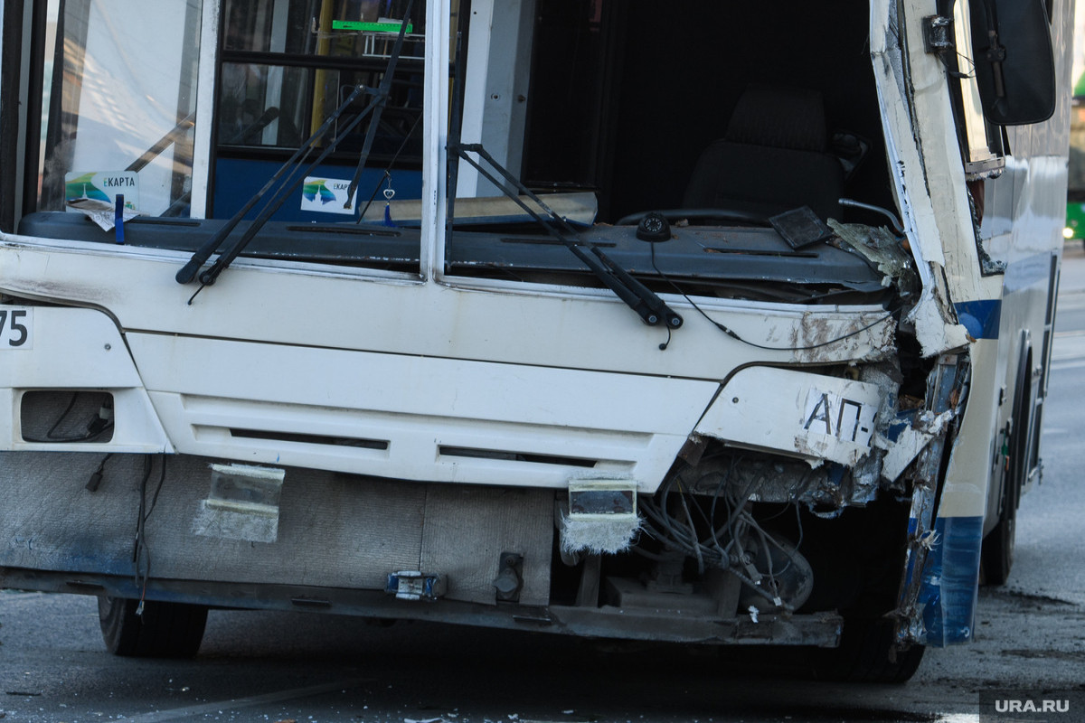 Rusiyada avtobusla minik avtomobili toqquşub, 3 nəfər ölüb