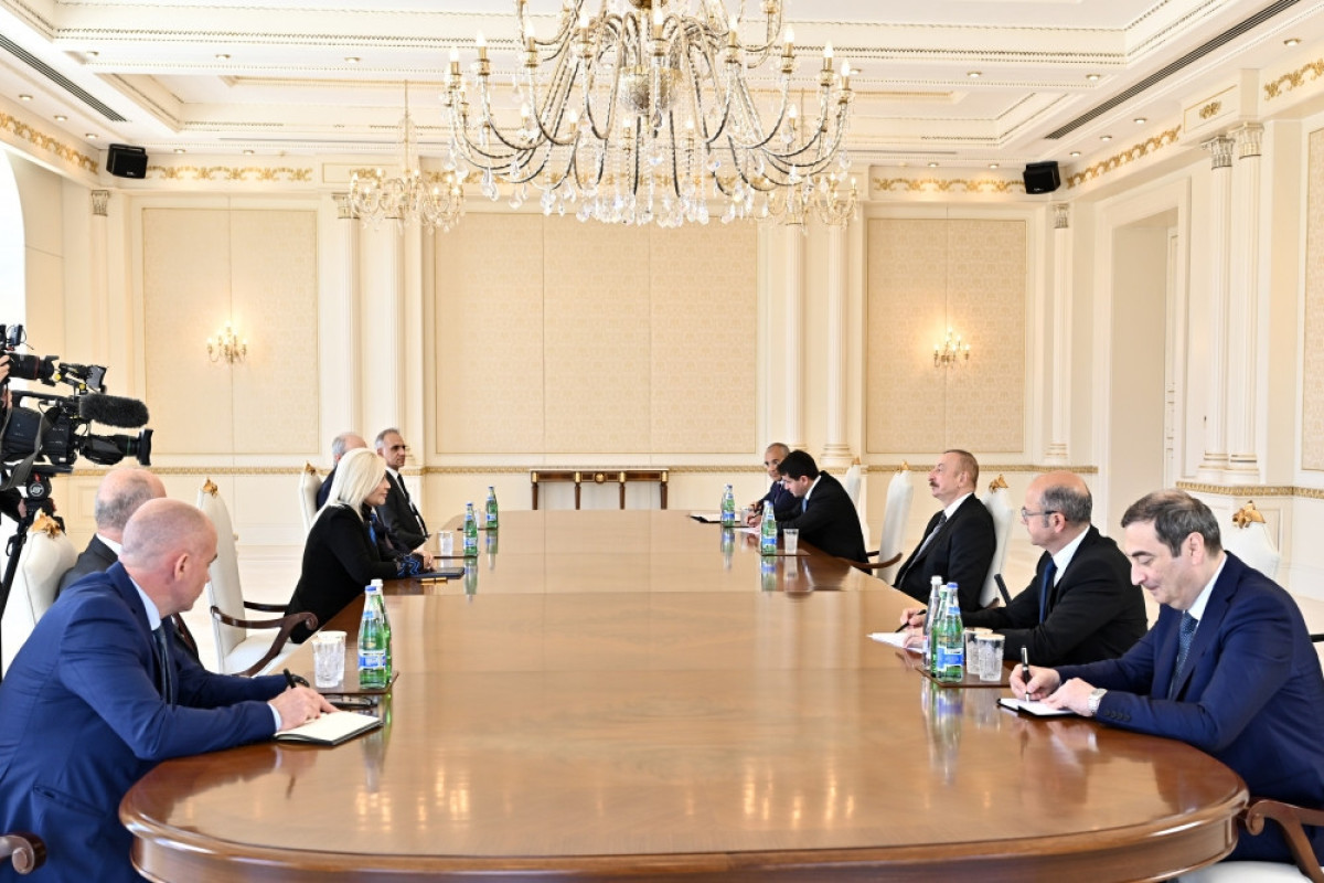 President of the Republic of Azerbaijan Ilham Aliyev and Deputy Prime Minister of the Republic of Serbia and the Minister of Mining and Energy Zorana Mihajlovic