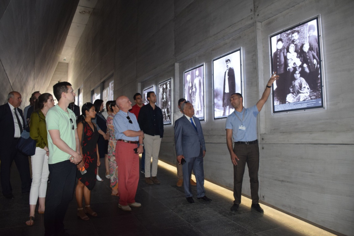 Помощники конгрессменов США посетили Губу-ФОТО 