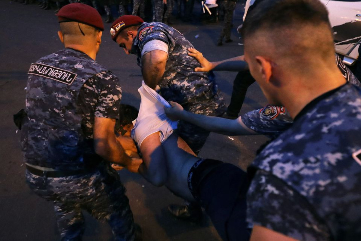 Armenia police clash with protesters in Yerevan, 50 people hospitalised-PHOTO 