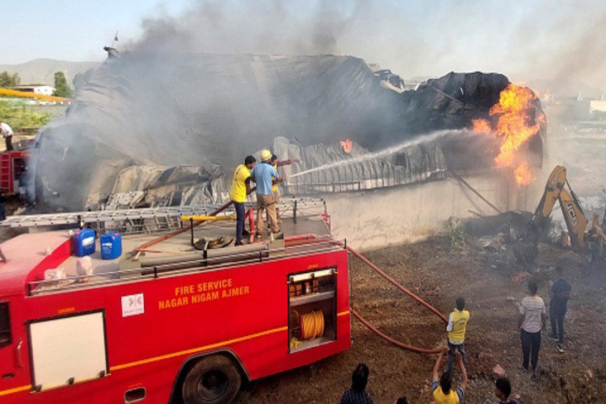 12 killed in fire at chemical factory in India