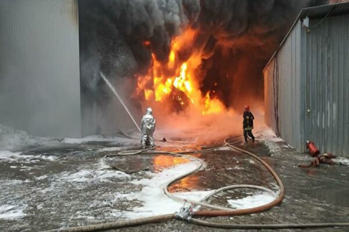Число жертв пожара на складе в Бангладеш выросло до 25 -ОБНОВЛЕНО 