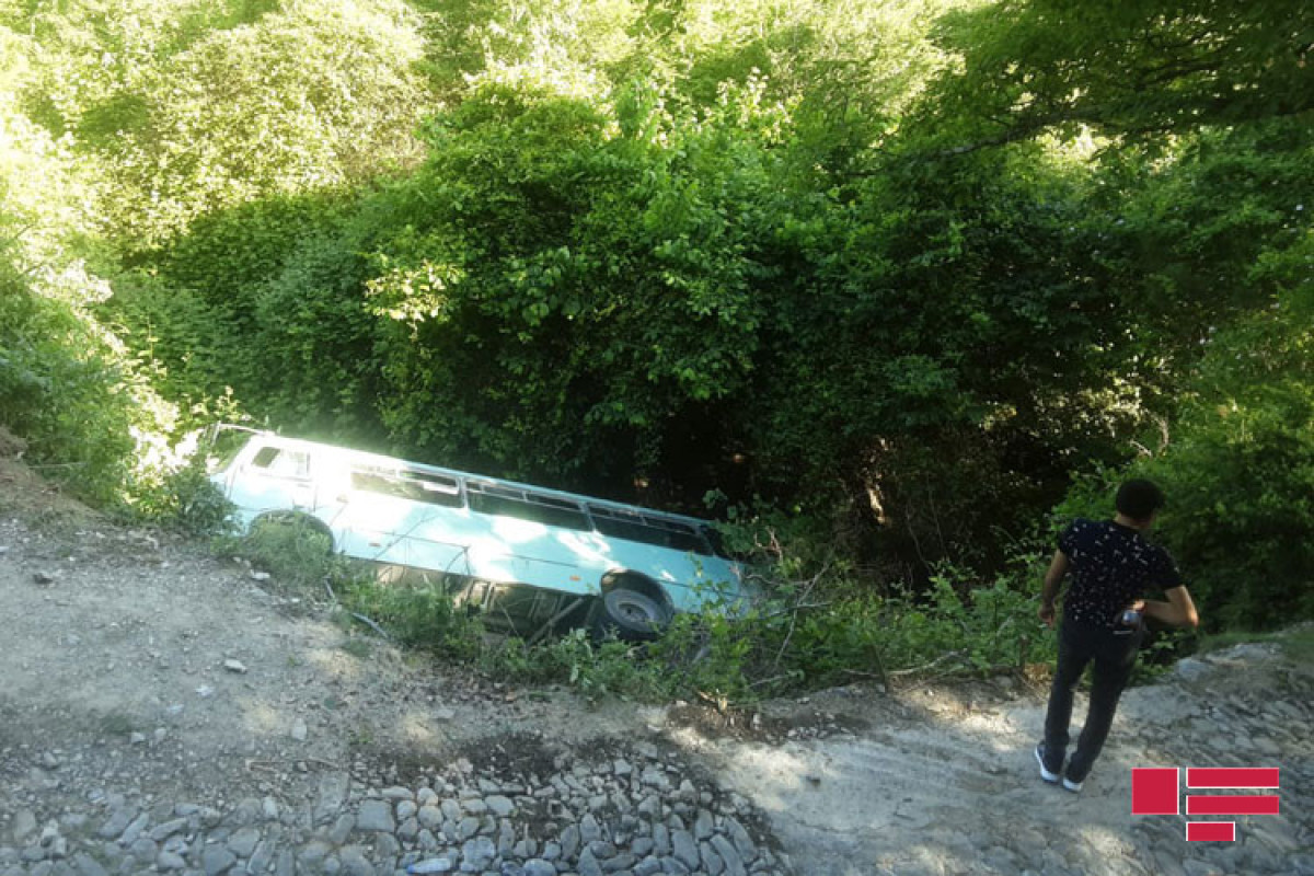 A bus carrying students and teachers overturned in a ravine in Azerbaijan