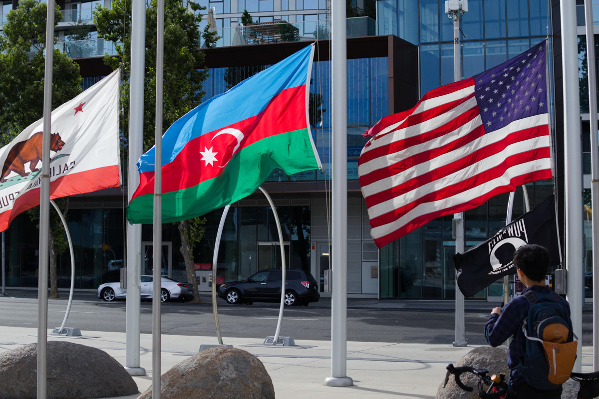 Kaliforniyada Azərbaycan bayrağını qaldırma mərasimi keçirilib - FOTO 