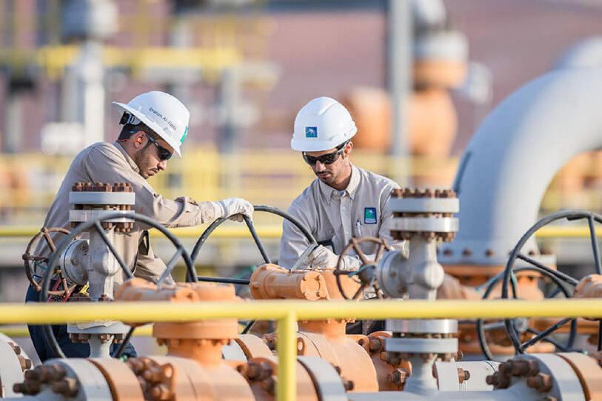 Saudi Aramco повысила цены на июльские поставки нефти в Европу и Азию